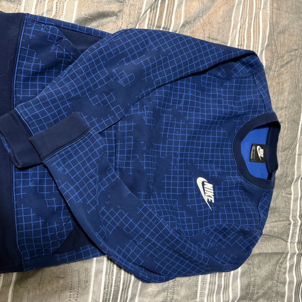 Nike Blue Patterned Sweatshirt